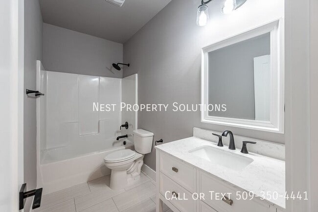 Building Photo - 1331 NE Nanto-A