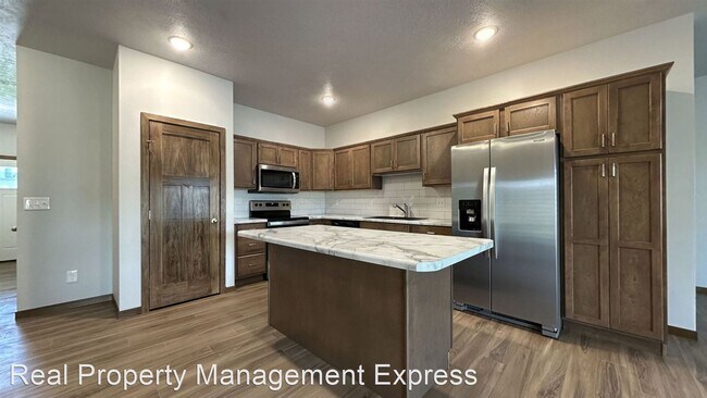 Foto del edificio - 3 br, 2.5 bath House - 6012 E Copper Pl