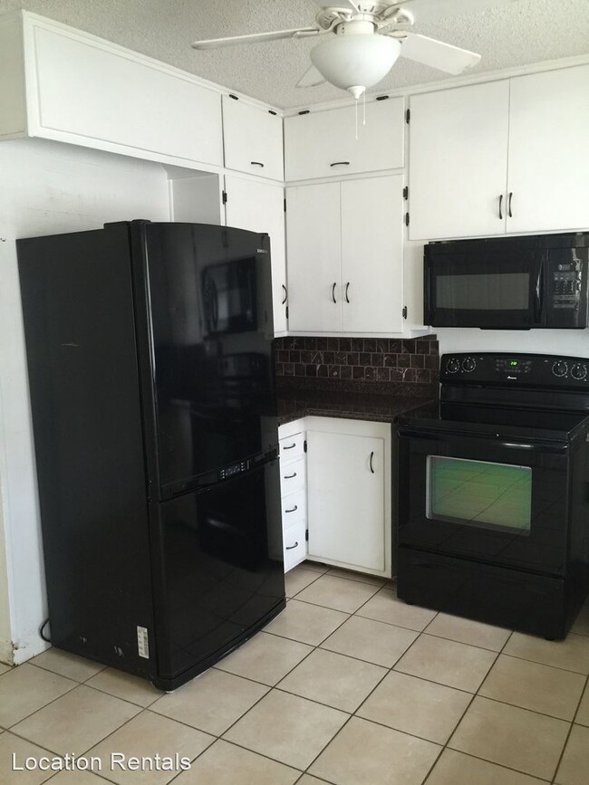 Building Photo - 4 br, 3 bath House - 1602 Avenue X