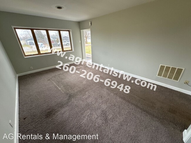 Building Photo - 3 br, 1 bath House - 3625 Congress Ave