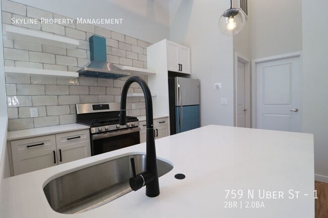 Building Photo - 759 N Uber St