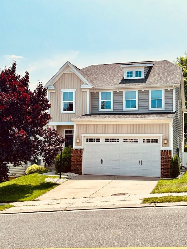 Building Photo - 4536 Briarwood Dr