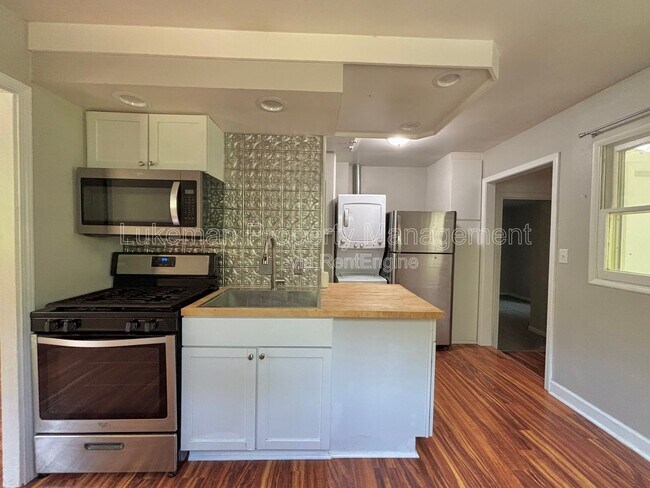 Foto del edificio - 217 Wallace Ave