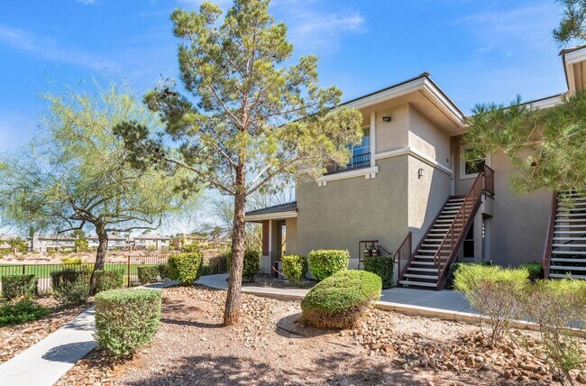 Foto del edificio - 904 Duckhorn Ct