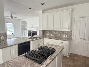 Building Photo - 5615 Bent Arbor Ln