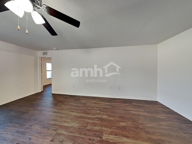 Foto del edificio - 1222 Brenton Leaf Dr