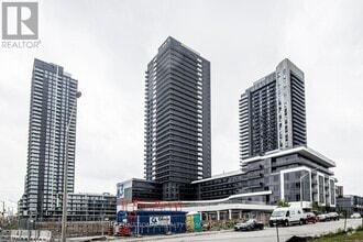 Building Photo - 5105-5105 Hurontario St