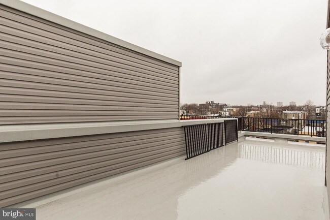 Foto del edificio - 2543 N Front St