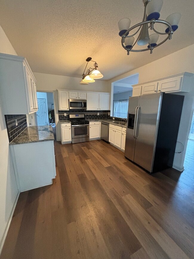 Building Photo - 1718 Bentridge Dr