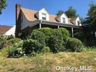 Primary Photo - 39 N Long Beach Rd
