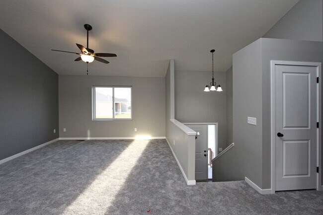 Building Photo - 7524 S 79th St