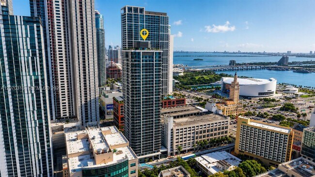 Foto del edificio - 121 NE 5th St