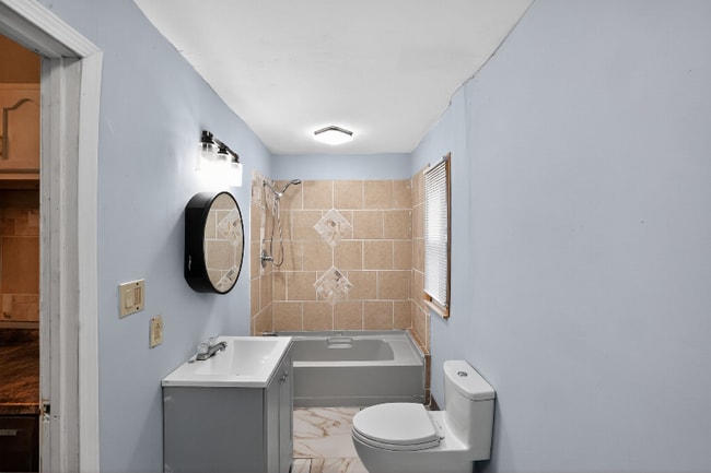 Building Photo - 475 N 24th St