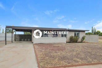 Building Photo - 7651 E Poinciana Dr