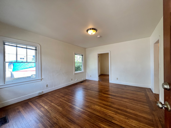 Building Photo - Charming one bedroom house near downtown Napa