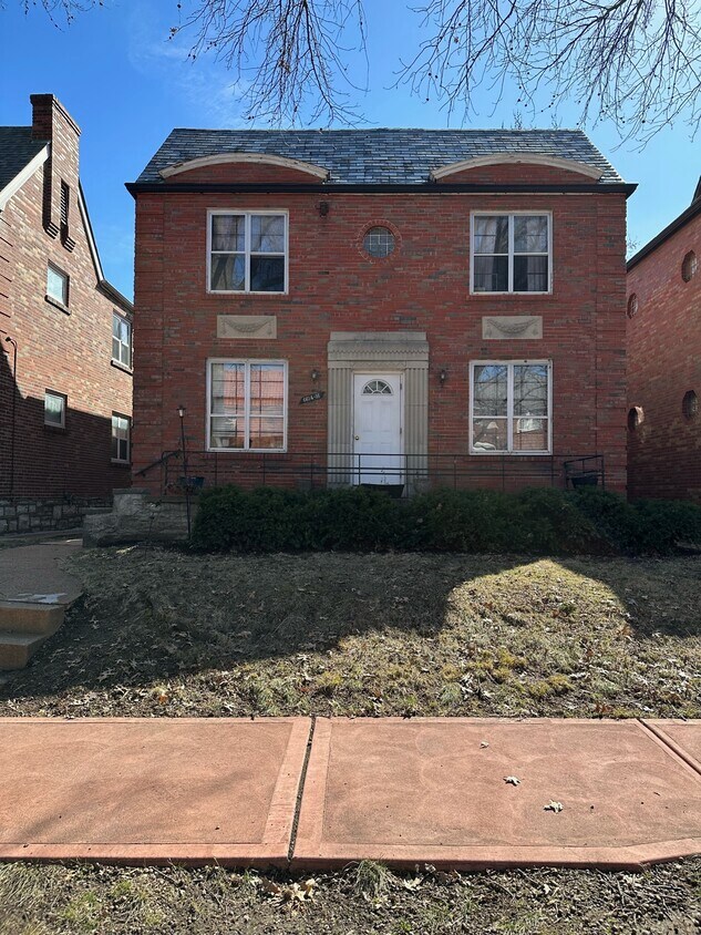 Foto principal - 6614 Devonshire Ave