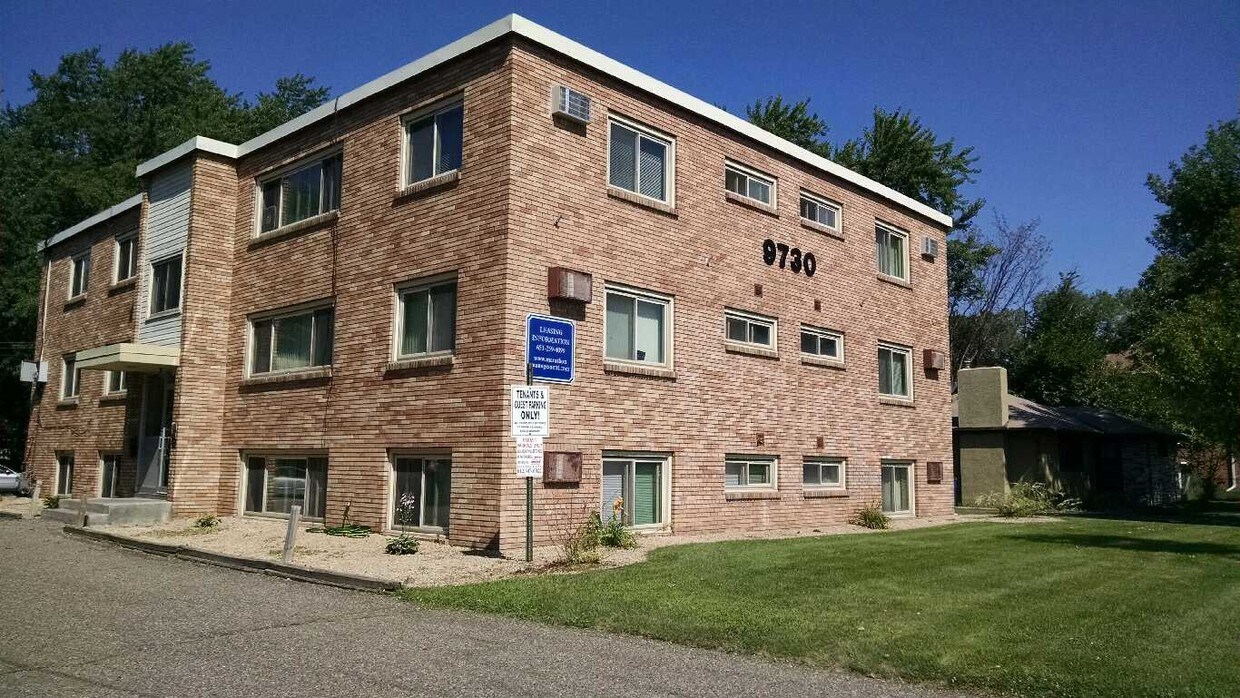 Primary Photo - 9730 Nicollet