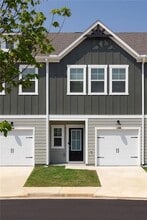 Building Photo - 622 Shallowford Rd