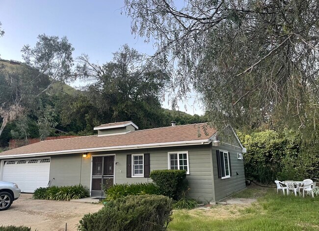 Foto del edificio - 2401 Stokes Canyon Rd