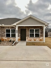 Building Photo - 3304 Belmont Dr