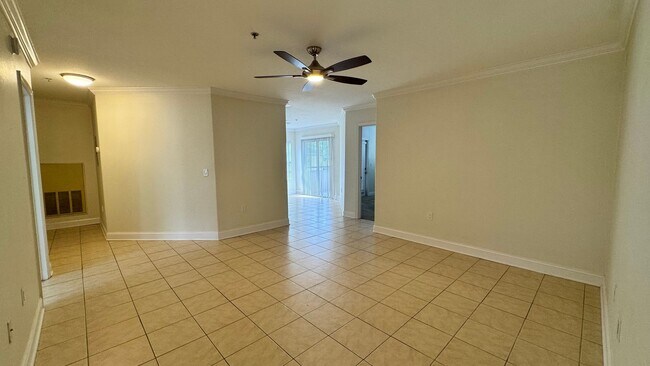 Foto del edificio - Beautiful 2/2 second floor condo in The Pa...