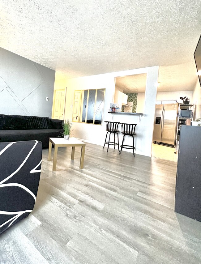 Building Photo - 1812 Kent St