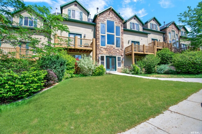 Building Photo - 3537 N Fox Run Dr