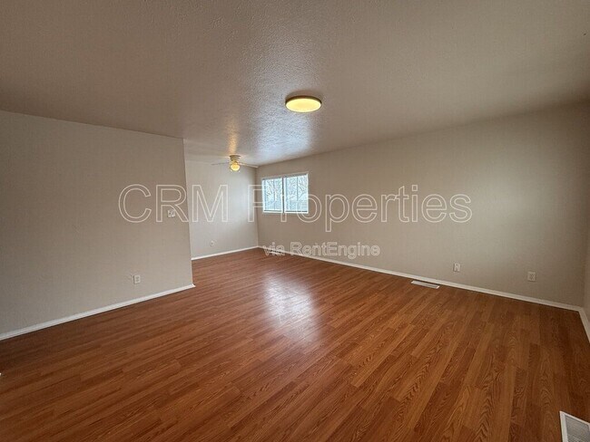 Foto del edificio - 5209 Mohawk Dr