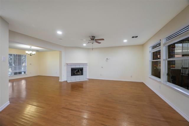 Foto del edificio - 104 Lakefront Dr