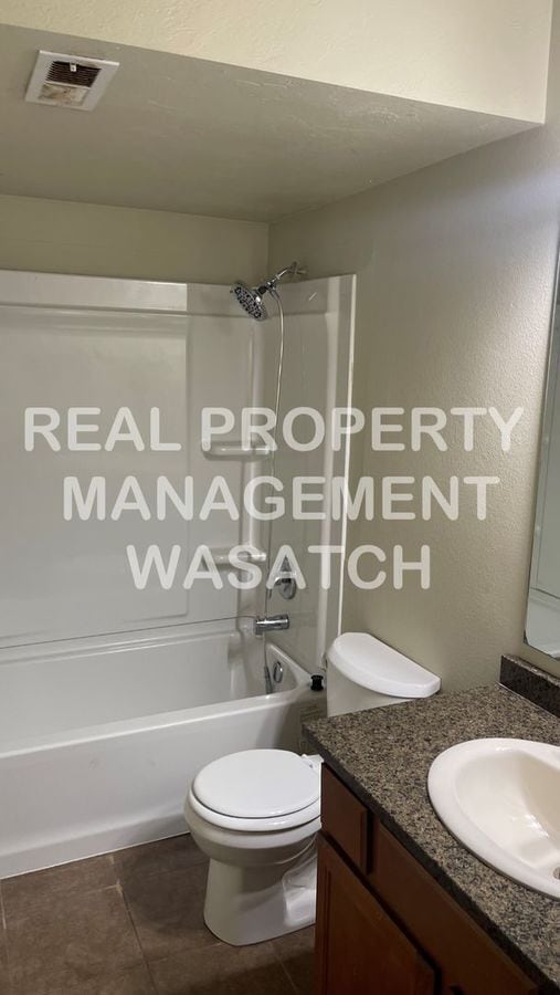 Foto del edificio - 846 Cedar Pine Ct