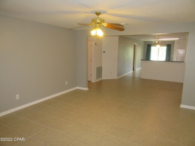 Building Photo - 3115 Meadow St