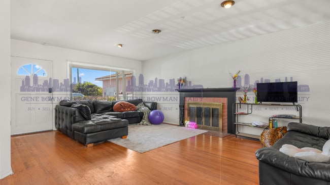 Foto del edificio - 5522 Dorothy Dr