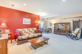Building Photo - 8406 Mina Loma Ct