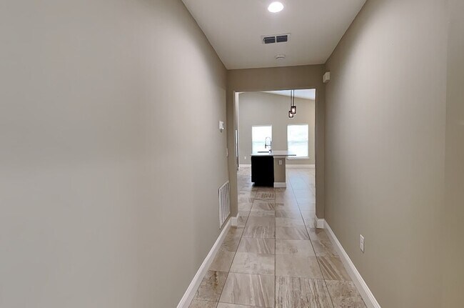 Building Photo - 3173 Croton Ave