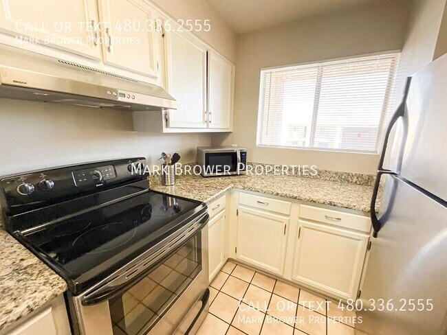 Foto del edificio - 7474 E Earll Dr