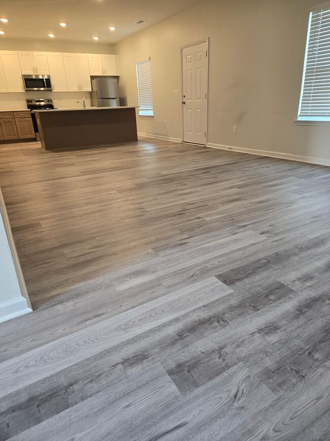 Photo - 918 Friendship St House