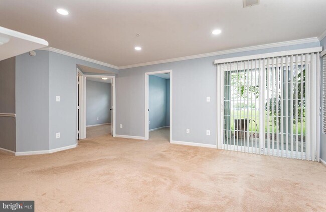 Building Photo - 8107 Lacy Dr