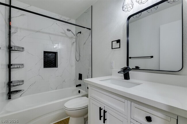 Foto del edificio - 5701 Smoke Ranch Rd