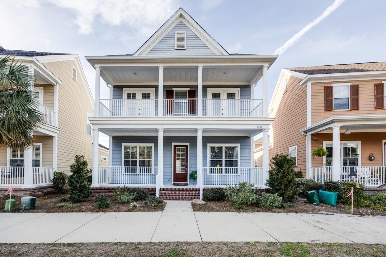 Primary Photo - 4240 Grove Park Dr