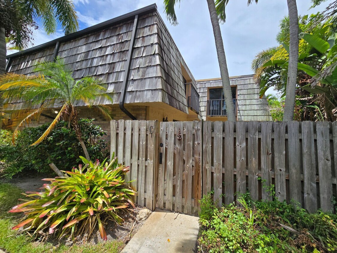 Foto principal - Perfect Townhouse in Waverly Place