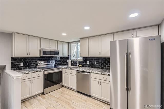 Foto del edificio - 4733 S Willow St