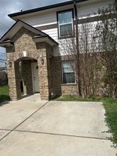 Building Photo - 1513 Wellington St