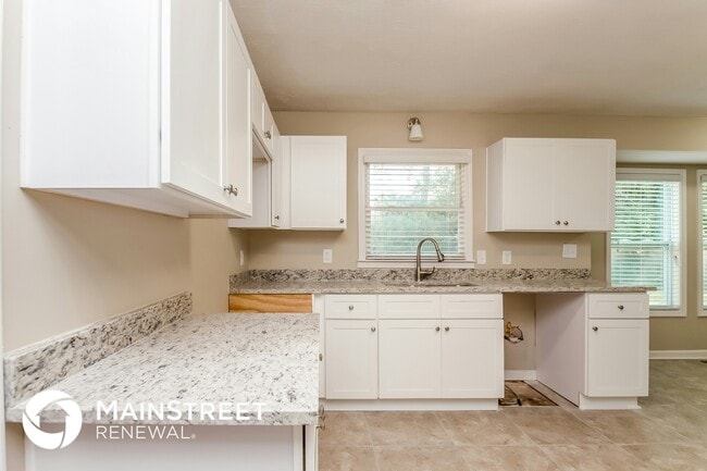 Building Photo - 1420 Denfield Ct