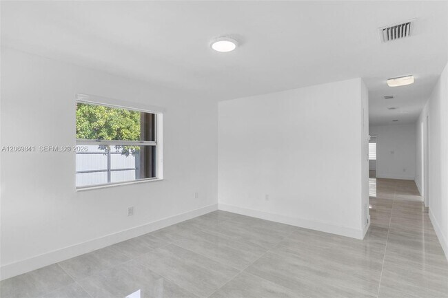 Foto del edificio - 9999 NW 25th Terrace