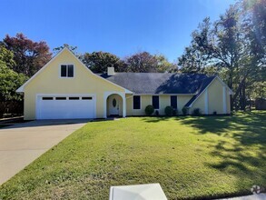 Building Photo - 118 Linnet Dr