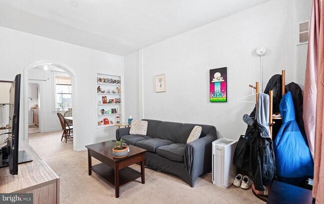 Foto del edificio - 308 E Miner St