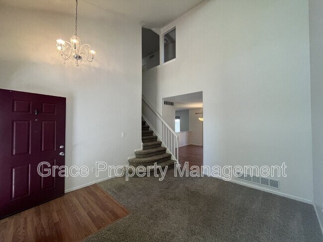 Building Photo - 5337 S Killarney St