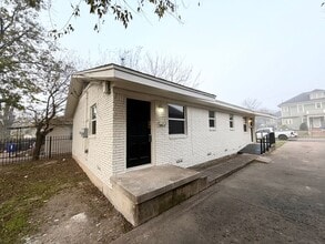 Building Photo - 2006 Gorman Ave