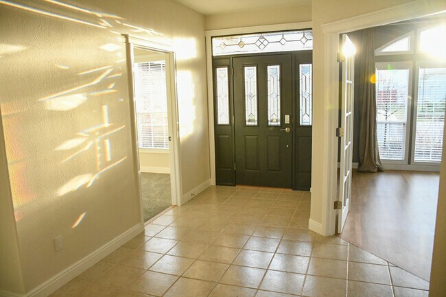 Building Photo - 12666 W Running Brook Ct