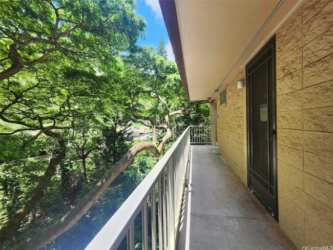 Building Photo - 95-273 Waikalani Drive